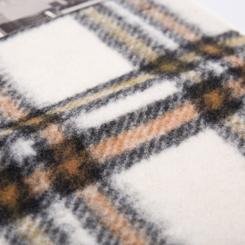 فرشاة 3 ألوان من القماش المنسوج المتقاطع للمعاطف SH2403